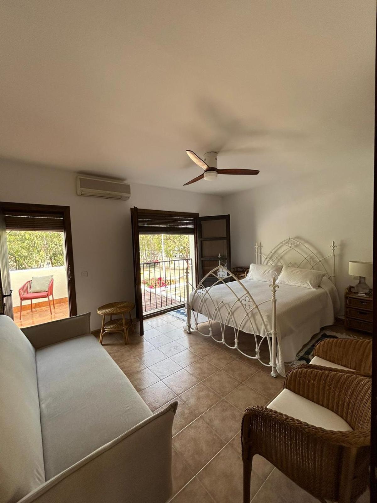 Casa Con Piscina En San Jose Sotillo Eksteriør billede