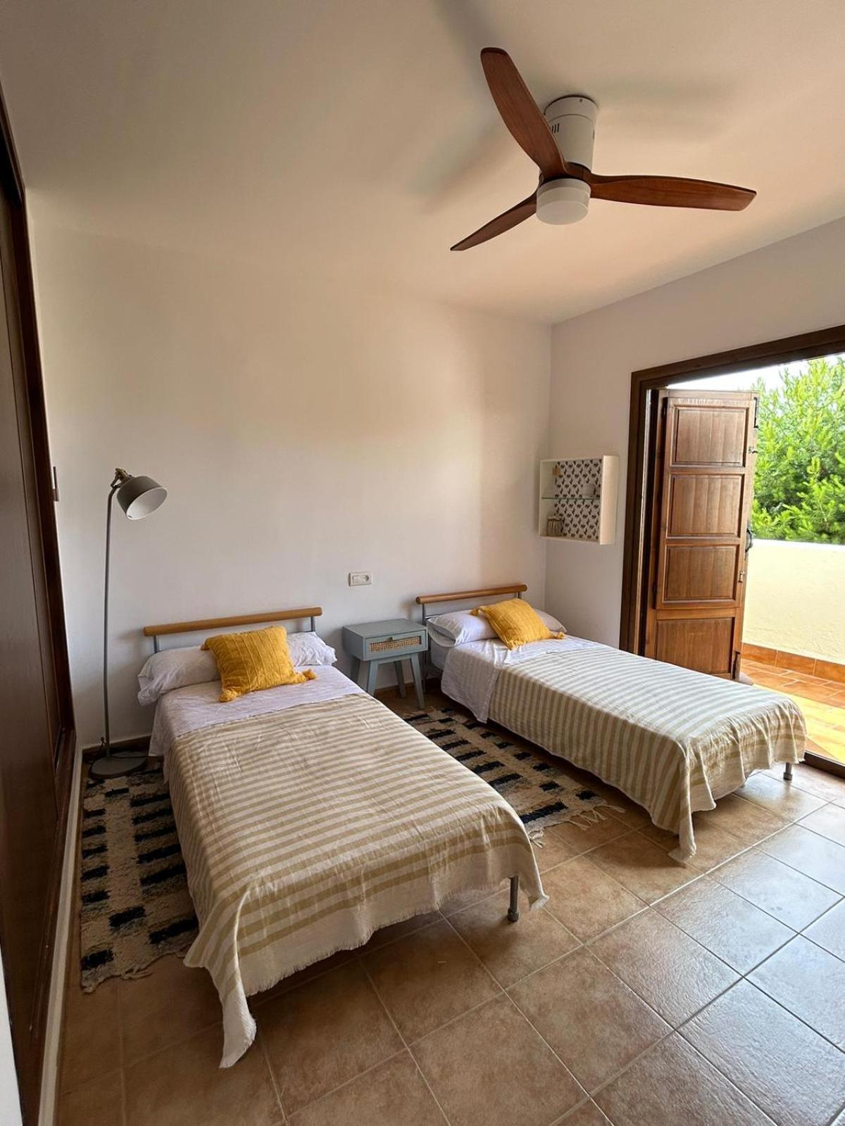 Casa Con Piscina En San Jose Sotillo Eksteriør billede